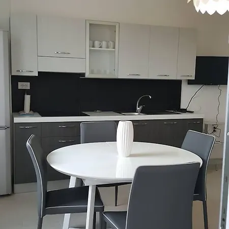 Residenza Miramare Aparthotel 4*