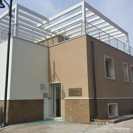 Residenza Miramare 아파트호텔 4*